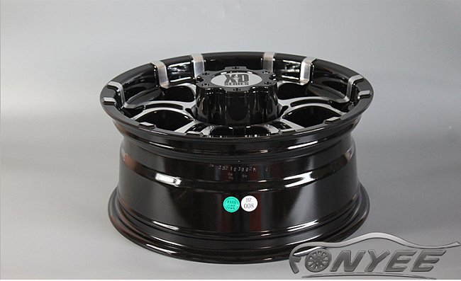 картинка Новые диски XD series R16 6X139,7 ET10 J7 черный глянец + серебро магазин  StreetTuning 