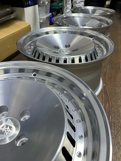 картинка Новые диски Stuttgart ST4 R16 J8 ET25 5X105 серебро магазин  StreetTuning 