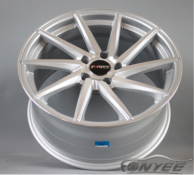 картинка Новые диски Vossen CVT-L Replica R18 5X114,3 ET35 J9,5 серебро магазин  StreetTuning 