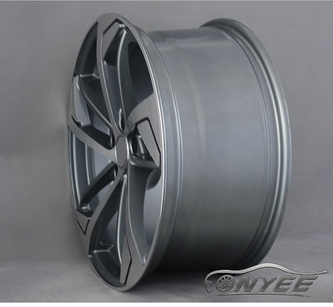 картинка Новые диски Audi style 139 R19 5x112 ET35 J8,5 серый + серебро магазин  StreetTuning 