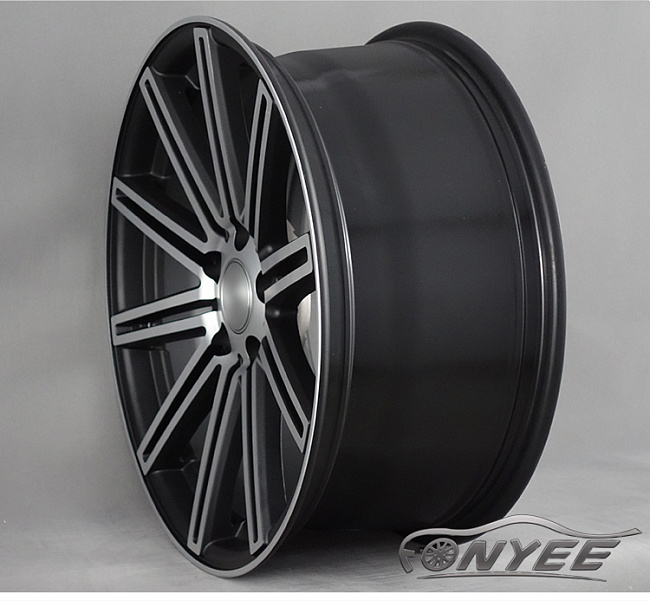 картинка Новые диски Vossen CV4 Replica R18 5X114,3 ET35 J8 черный мат серебро магазин  StreetTuning 