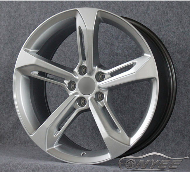 картинка Новые диски Audi RS 7 R20 5x112 ET32 J8,5 серебро магазин  StreetTuning 