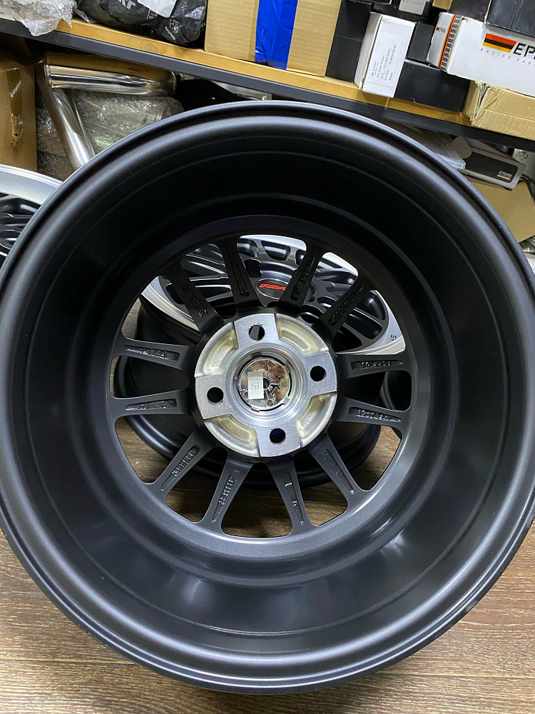 картинка Новые диски RAYS R15 J7 ET30 4x100 черные + полировка от магазина  StreetTuning