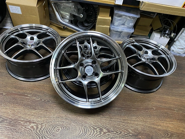 картинка Новые диски ENKEI R15 J7 ET36 4x100 Hyper Black магазин  StreetTuning 