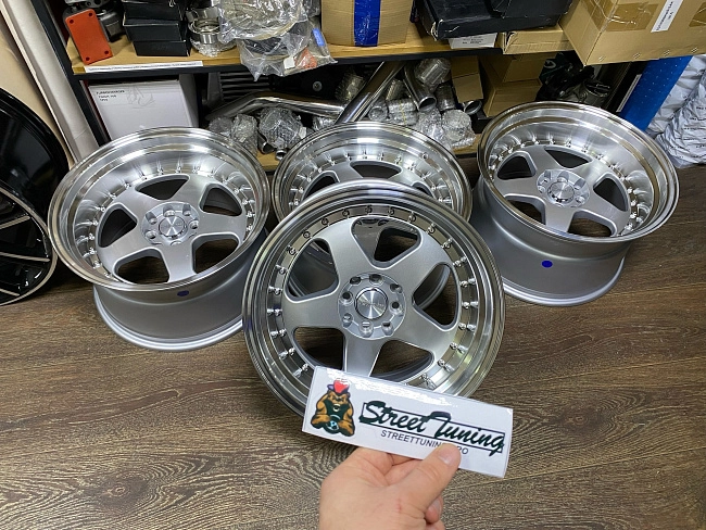 картинка Новые диски Rotifrom R17 J9 ET15 5X100/5х114.3 серебро магазин  StreetTuning 