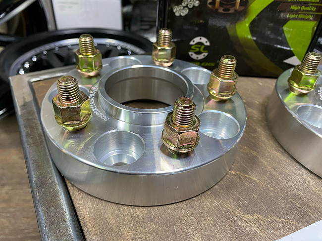 картинка Проставка Starleks 30 мм 5x114.3 12x1.5 цо 70.5 Silver магазин  StreetTuning 