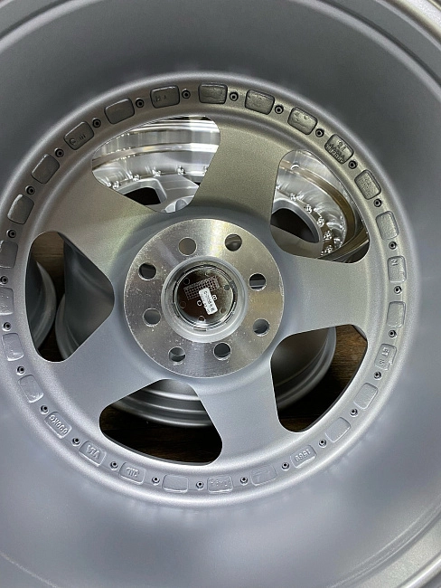 картинка Разноширокие диски Rotifrom R17 J9/j10 ET15/10 4X100/114.3 серебро магазин  StreetTuning 