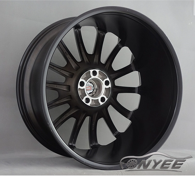 картинка Новые диски Range Rover Autobiography Wheels HSE Sport R22 5x120 ET45 J10 черный глянец + серебро с оттенком бронзы магазин  StreetTuning 