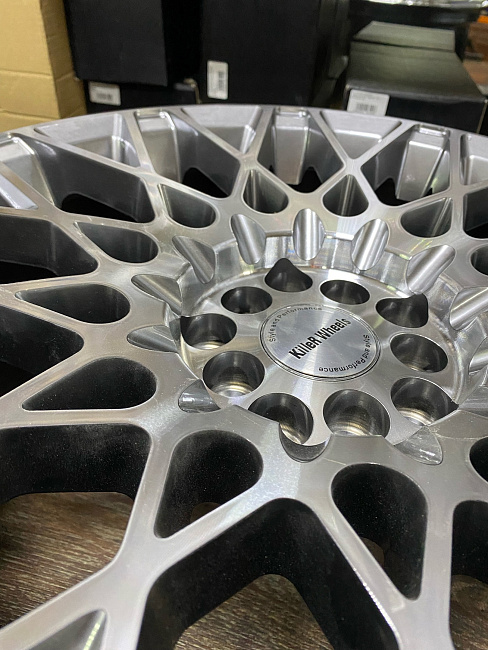 картинка Новые диски Rotiform BLQ Style R18 J8.5 ET35 5x100/5x114.3 магазин  StreetTuning 