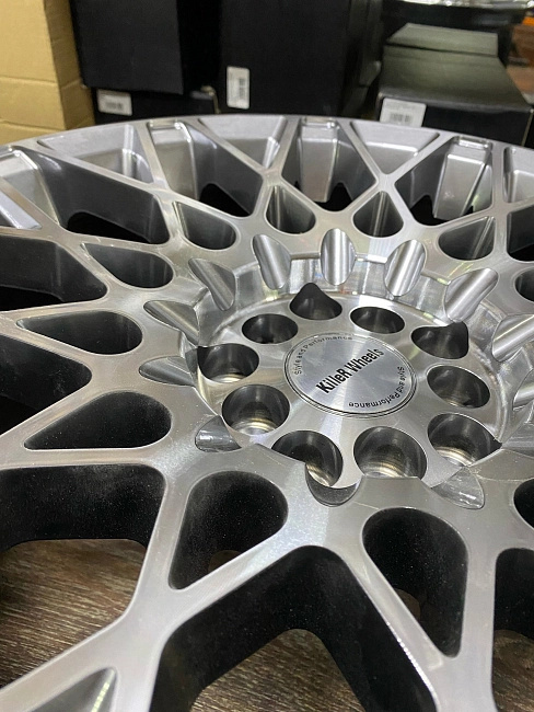 картинка Новые диски Rotiform BLQ Style R18 J8.5 ET35 5x100/5x114.3 магазин  StreetTuning 