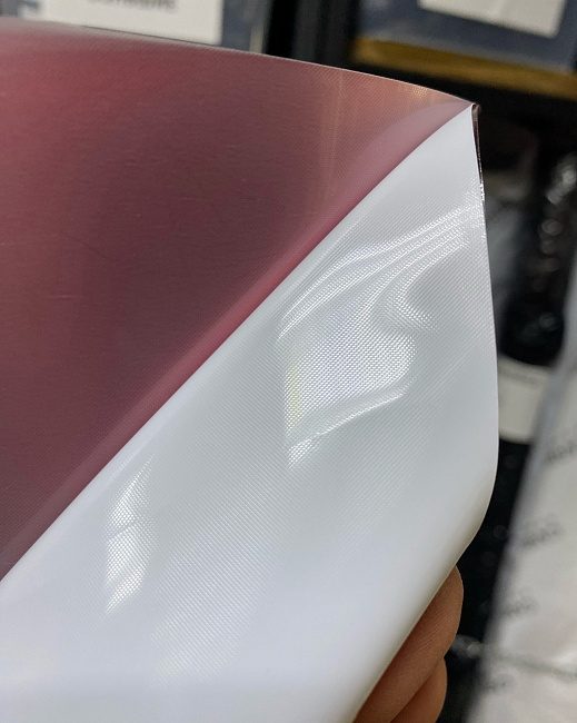 картинка Пленка виниловая рубиновый красный - PET Metallic Ruby Red магазин  StreetTuning 