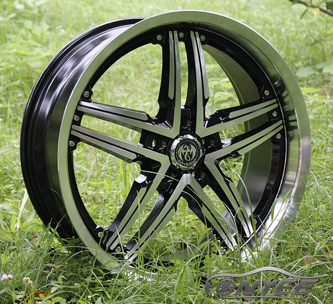 картинка Новые диски Sovrano S13 R20 5X114,3 ET40 J8,5 черный + серебро магазин  StreetTuning 