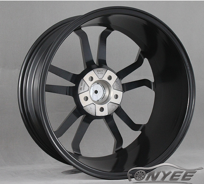 картинка Новые диски KE Flow Forming модель 5 R18 5X108 ET42 J8 черная + серебро магазин  StreetTuning 