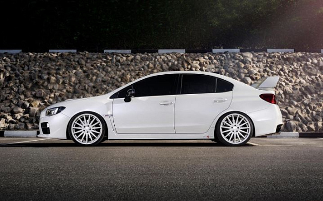 картинка Новые диски Vossen VFS2 Replica R18 5X114,3 ET35 J9,5 серебро магазин  StreetTuning 