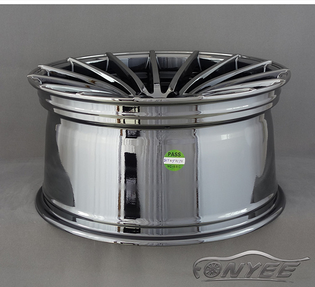 картинка Новые диски JNC 042 R20 5X114,3 ET38 J10 хром и черные глянцевые + золотистые болтики магазин  StreetTuning 