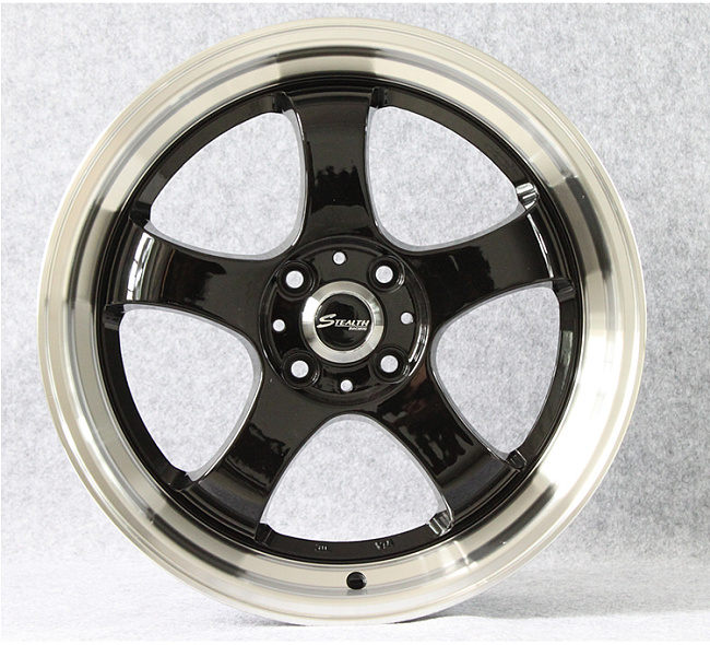 картинка Новые диски Stealth R17 4X100 ET43 J5,5 серебро + черный глянец магазин  StreetTuning 