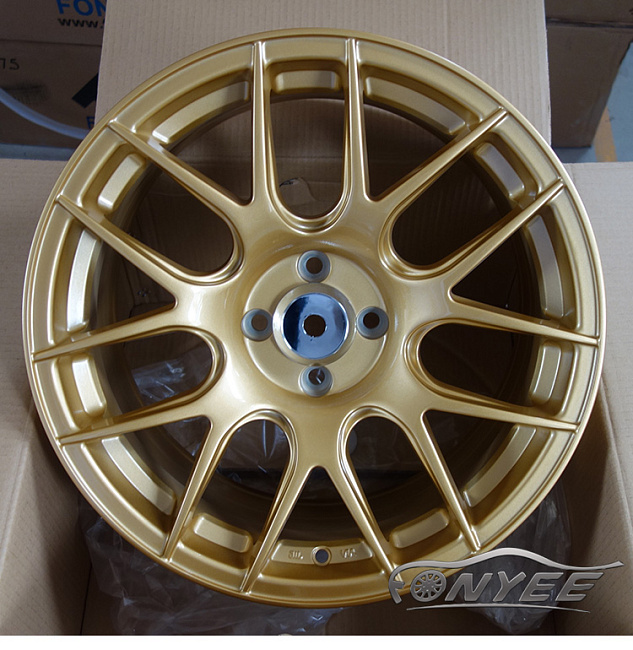 картинка Новые диски XXR 530 R17 4X100 ET35 J8,25, золотые магазин  StreetTuning 