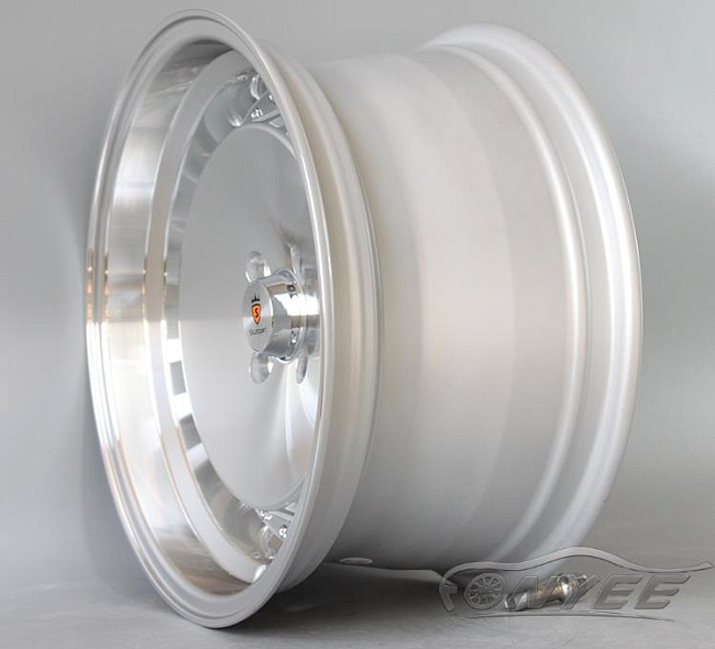 картинка Новые диски Stuttgart ST4 R15 4X100 ET15 J8, серебряные магазин  StreetTuning 