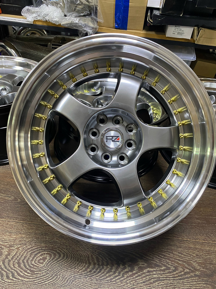 картинка Новые диски SSR SP1 R17 J9 ET20 4X100/4x114.3, Hyper Black от магазина  StreetTuning