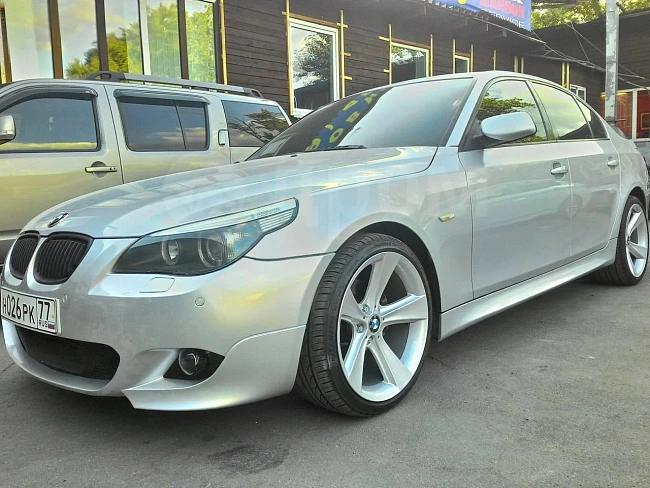 картинка Комплект обвеса м-тех для Bmw E60 магазин  StreetTuning 