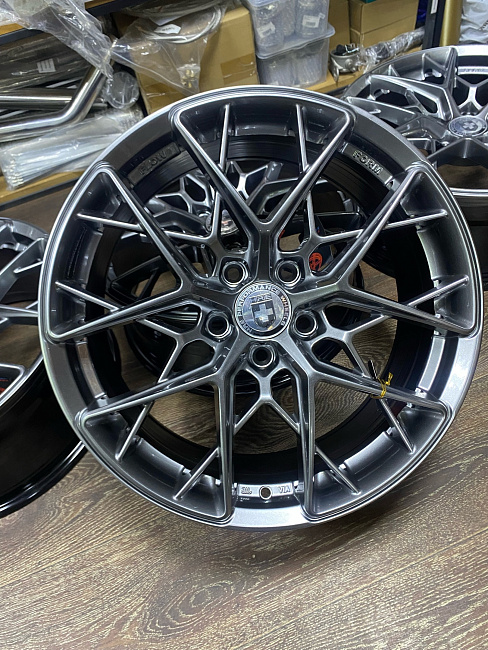 картинка Новые HRE FF10 R18 J8 ET38 5x114,3 Hyper Black магазин  StreetTuning 