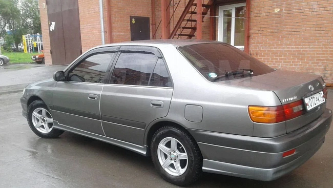 картинка Комплект накладок Roulant для Toyota Premio 210 магазин  StreetTuning 