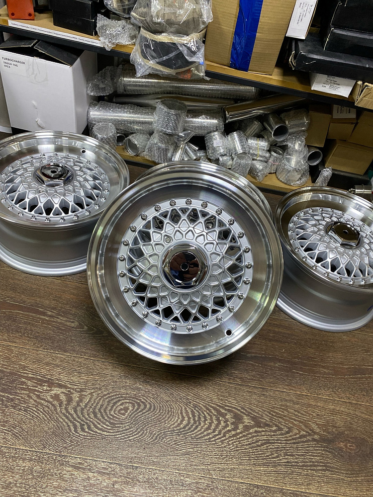 картинка Новые диски BBS RS R14 J6,5 ET25 4x100/4x114.3 , серебро + полировка от магазина  StreetTuning