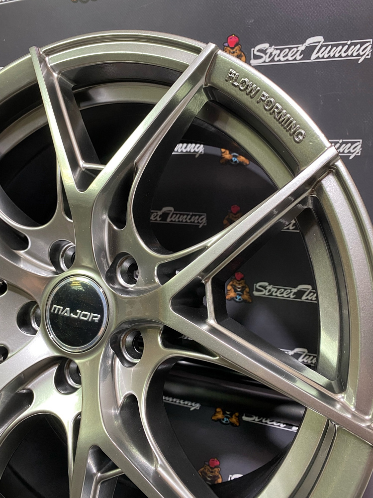 картинка Новые диски BBS R16 J7 ET40 5X100 HyperBlack от магазина  StreetTuning