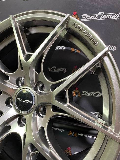 картинка Новые диски BBS R16 J7 ET40 5X100 HyperBlack магазин  StreetTuning 