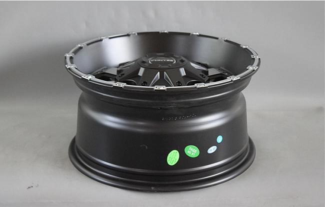 картинка Новые диски Fonyee Off-Road R17 6X139,7 ET0 J9 черный мат + серебро магазин  StreetTuning 