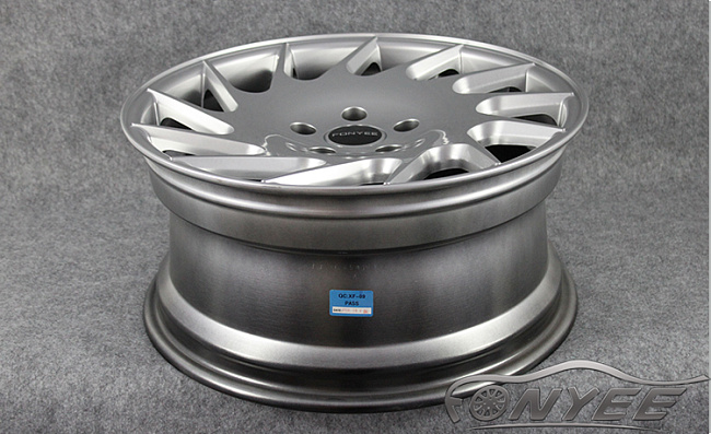 картинка Новые диски Vossen VLE1-L Replica R18 5X120 ET35 J8,5 серебро магазин  StreetTuning 