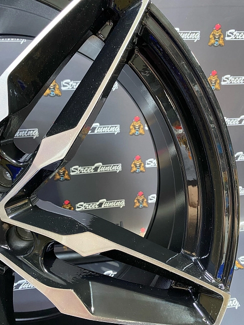 картинка Новые диски Inforged R19 J8.5 ET38 5x108 Black + Silver магазин  StreetTuning 