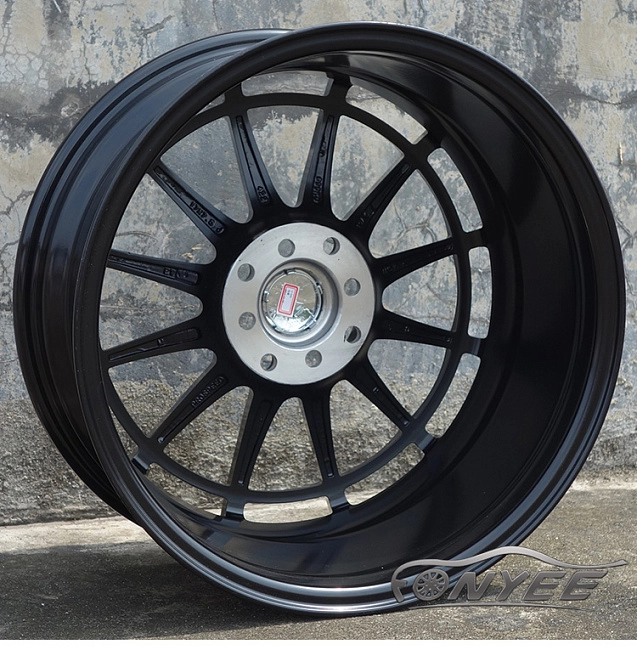 картинка Новые диски Enkei NT03-M R17 4x100-4x114,3 ET40 J7,5 черный мат магазин  StreetTuning 