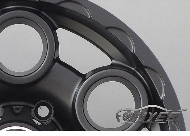 картинка Новые диски Black Rhino Magnus R17 5X139,7 ET0 J8 черный мат магазин  StreetTuning 