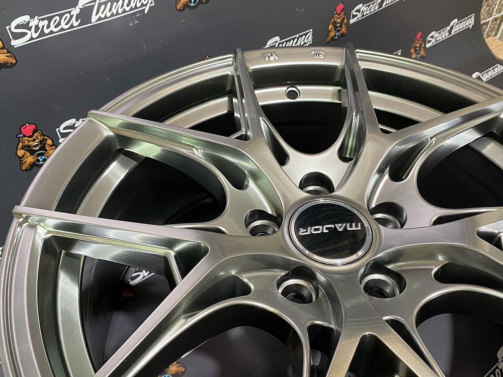 картинка Новые диски BBS R16 J7 ET40 5X100 HyperBlack от магазина  StreetTuning