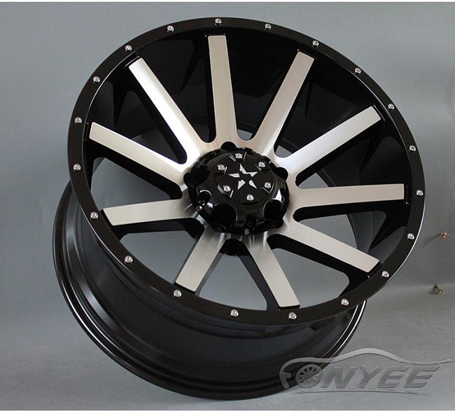 картинка Новые диски XD818 R20 6X139,7 ET-12 J10 черный глянец + серебро магазин  StreetTuning 