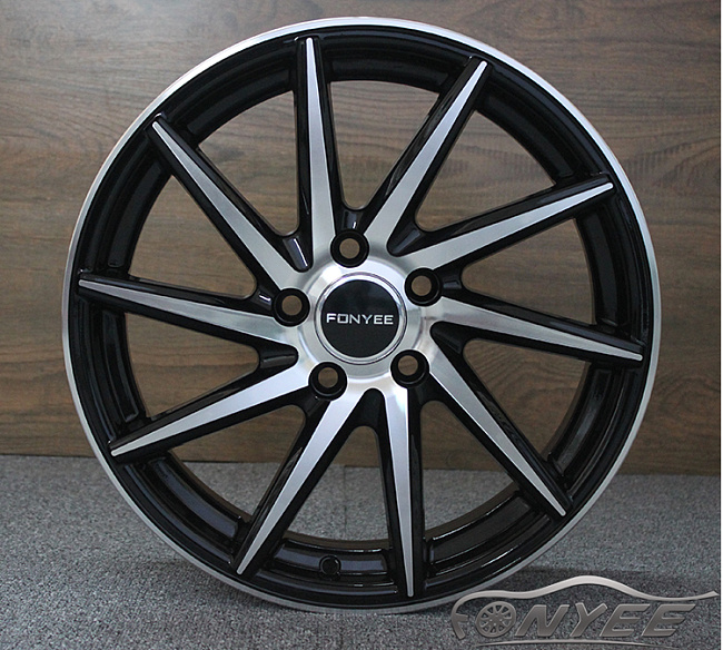 картинка Новые диски Vossen CVT-R Replica R15 5X105 ET38 J6 черный глянец + серебро магазин  StreetTuning 