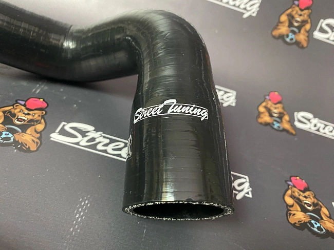 картинка Патрубки радиатора StreetTuning для  BMW E36 325i, 328i, 330i M3 1992 -1999, черные 2 шт магазин  StreetTuning 