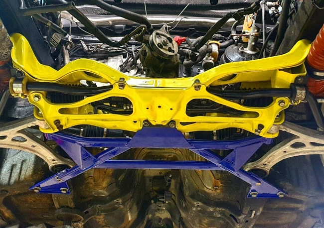 картинка Усилитель подрамник для SUBARU IMPREZA 2008-14 г магазин  StreetTuning 