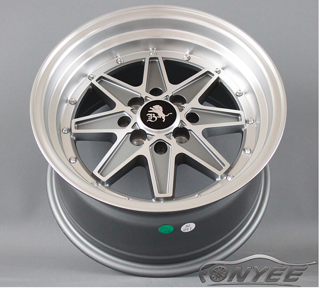 картинка Новые диски SSR Jilba Racing R15 4X100/4X114,3 ET20 J8,25 серый + серебро магазин  StreetTuning 