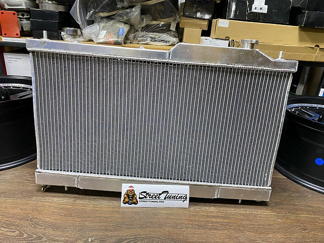 картинка Радиатор алюминиевый Subaru Impreza GR/Legacy BL-BP5/Forester SH/Outback 05-14 26мм AT магазин  StreetTuning 