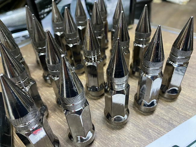 картинка Комплект гаек пики (пули) Starleks, 1/2, цвет  титан, 20 шт. магазин  StreetTuning 