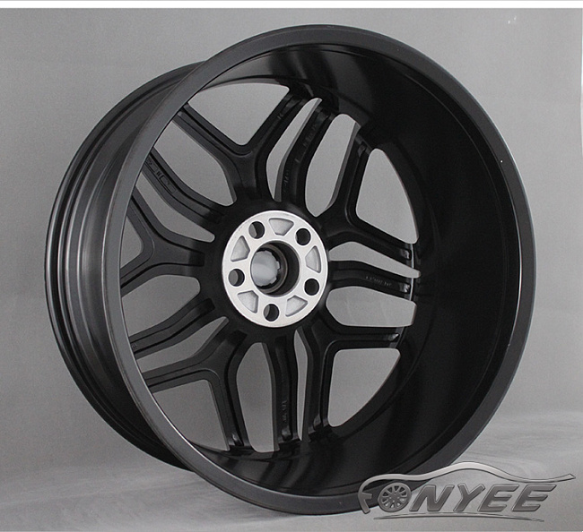 картинка Новые диски Range Rover Evoque Wheels R20 5x108 ET45 J8,5 черный глянец магазин  StreetTuning 