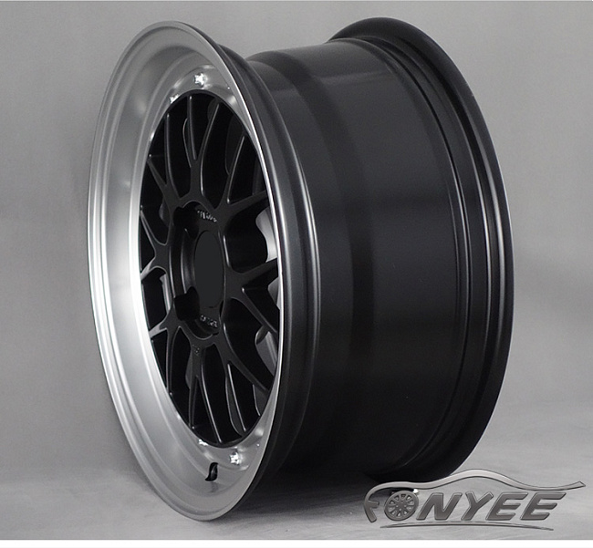 картинка Новые диски BBS LM R15 4X100 ET35 J7 черный мат + полированная полка магазин  StreetTuning 
