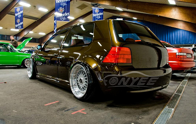 картинка Новые диски BBS RS R17 5X114,3/5X100 ET30 J8,5 серебро + полированная полка магазин  StreetTuning 