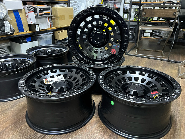 картинка Новые диски Black Rhino SAHARA Replika R17 J8.5 ET -12 5X127 магазин  StreetTuning 