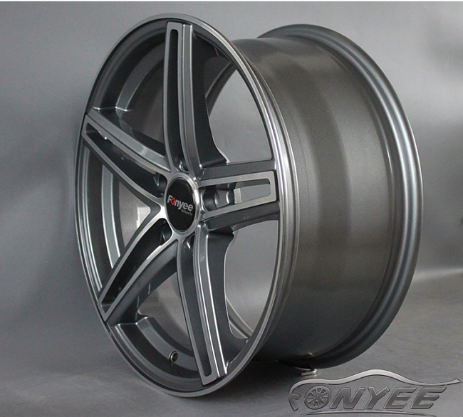 картинка Новые диски Vossen CV5 Replica R17 5X114,3 ET40 J7,5 серый + серебро магазин  StreetTuning 