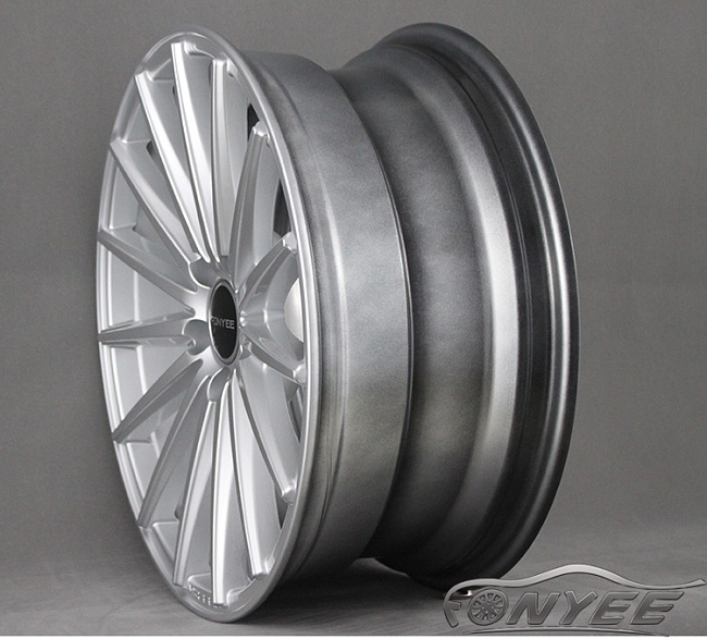 картинка Новые диски Vossen VFS2 Replica R17 5X100 ET35 J8,5 серебро магазин  StreetTuning 