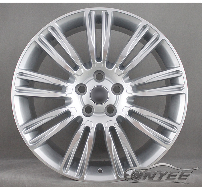 картинка Новые диски RANGE ROVER VELAR R20 5x120 ET45 J9,5 серебро магазин  StreetTuning 