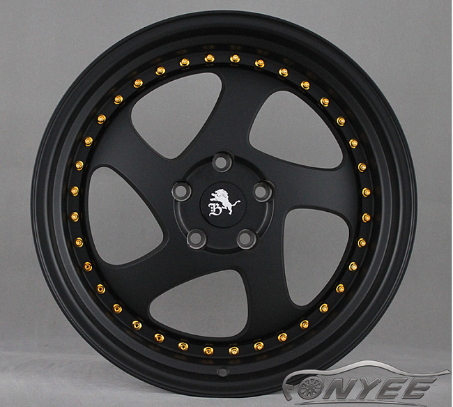 картинка Новые диски Rotiform TMB Flat R18 5х114,3 ET30 J8,5 черный мат + золотистые болтики магазин  StreetTuning 